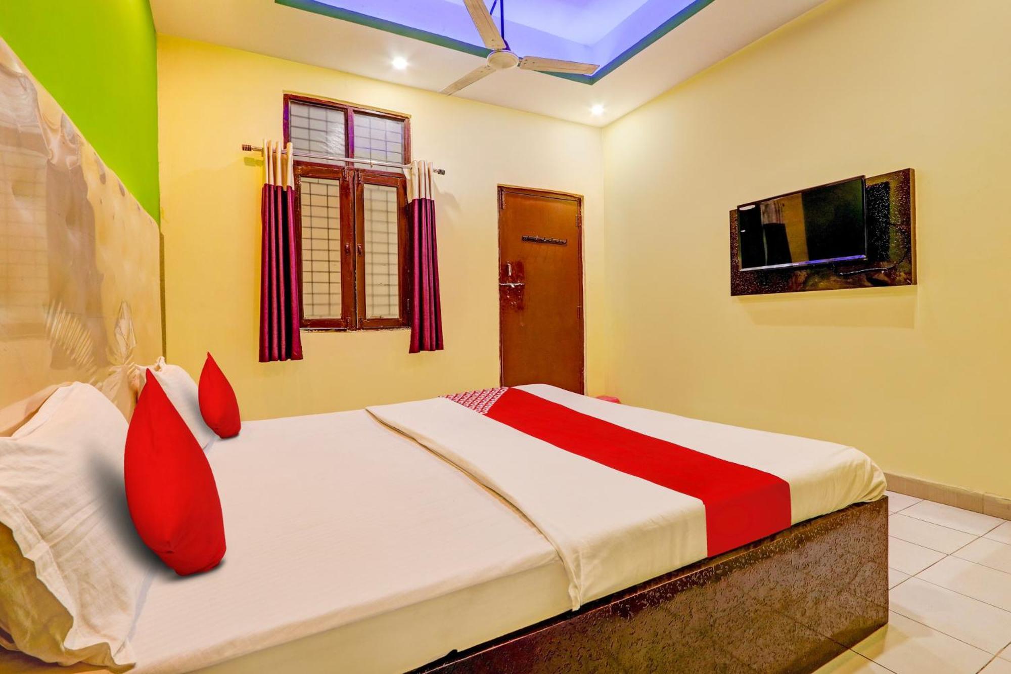 Oyo Flagship Hotel Samruddhi Lodge Nirmal  Luaran gambar