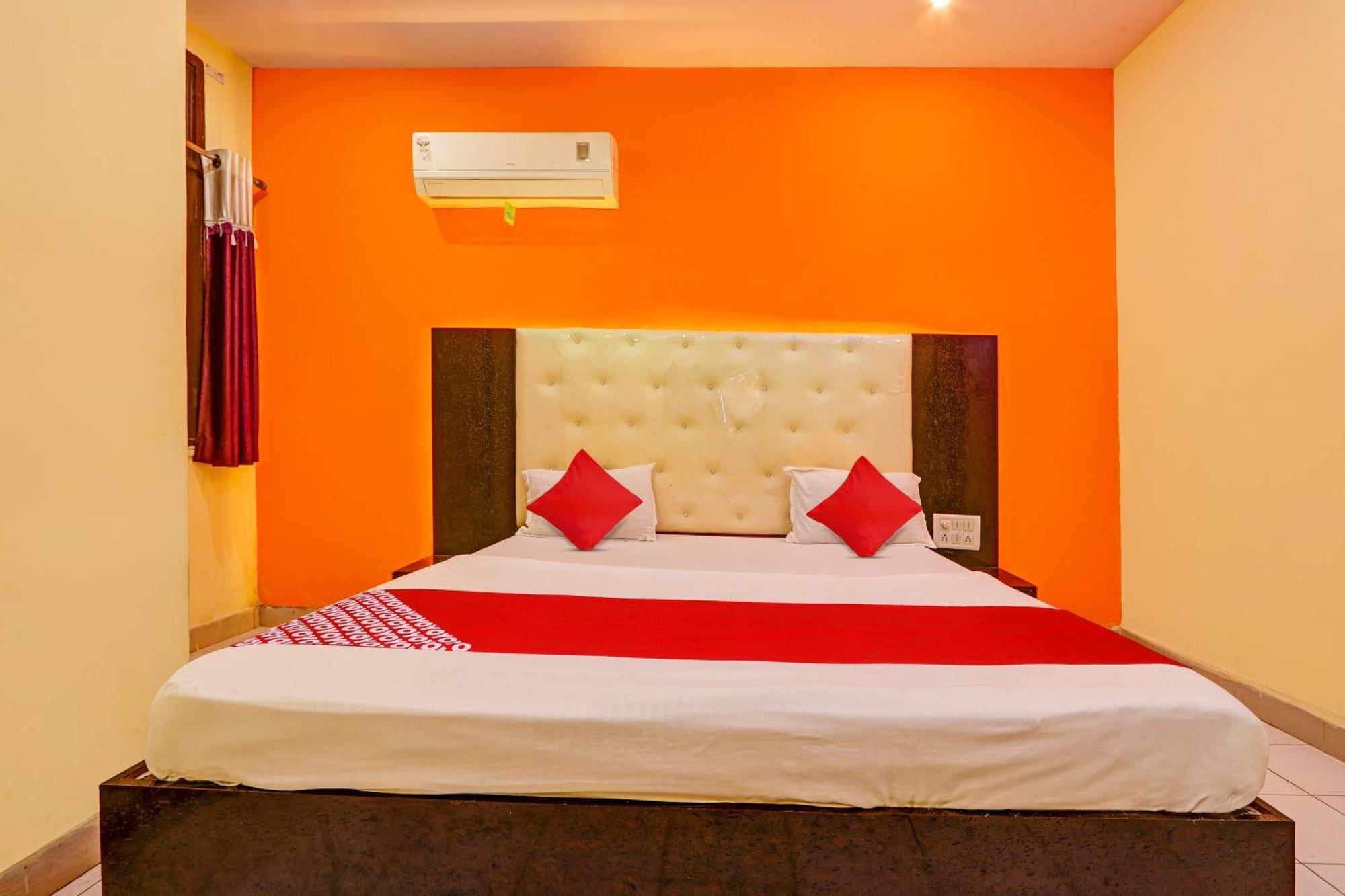 Oyo Flagship Hotel Samruddhi Lodge Nirmal  Luaran gambar
