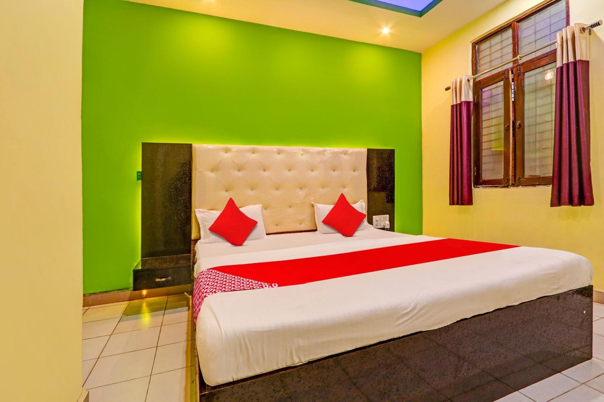 Oyo Flagship Hotel Samruddhi Lodge Nirmal  Luaran gambar